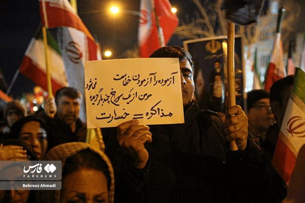 شکاف میانِ «خیابان» و «تریبون‌های انحصارطلب»