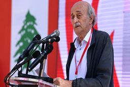 جنبلاط: نیروهای دروزی باید در ارتش یا پلیس سوریه ادغام شوند