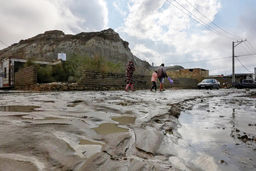 روایت اهالی روستاهای سیل‌زده قشم، کرمان و هرمزگان از گرفتاری در سیل و توفان/ روزهای پرگل‌ولای آخر پاییز