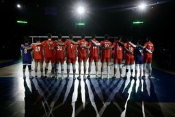 از بازداشت نایب‌رئیس تا قعرنشینی مطلق