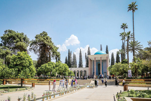 سعـدی روشنفکر «چه‏ می‏‌خواهم» بود/تأملــی بر شخصیت و دیدگاه‌‏های شیخ اجل  در گفت‏‌و‏گو با محمدامیر جلالی، استاد زبان و ادبیات فارسی