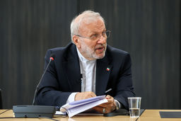 متکی: دولت کابینه را ترمیم کند