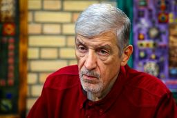 حقیقت‌پور: برخی نماینده‌ها از رهبری عبور کرده‌اند