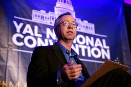 آکسیوس: یک چهره مخالف حمله نظامی به ایران، مسئول تهیه گزارش اطلاعاتی برای ترامپ شد 