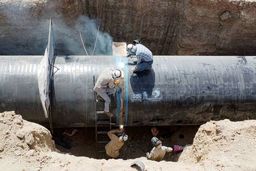 پیشرفت ۳۵ درصدی طرح انتقال آب دریای عمان به سیستان و بلوچستان