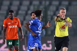 اولین حضور ساپینتو روی نیمکت در لیگ خوش یمن بود/ استقلال با شکست مس فعلا به آرامش رسید