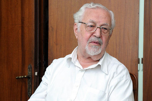 دکتر یزدی؛ از دور از نزدیک!