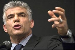 حمله لاپید به نتانیاهو در بحبوحه محاکمه فساد