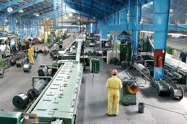 شوک کوتاه تعطیلی تولید/ واحدهایی که تولیدات‌شان نیاز ضروری مردم است، همچنان فعال هستند 