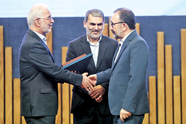 رفیق قالیباف محبوب اصلاح‌‎طلبان/بررسی روی کار آمدن دولت وفاق و انتخاب غلامحسین مظفری به‌عنوان استاندار  خراسان رضوی