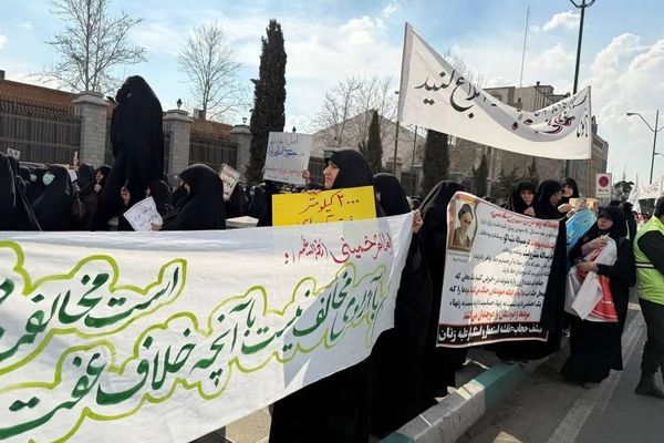 باهنر هم غیرخودی شد/استارت دوباره تند‌روها با شعار حجاب و عفاف