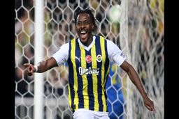 گزینه جدید پرسپولیس برای خرید تابستانی مشخص شد 