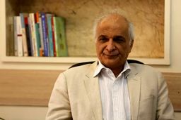 مسعود سپهر استاد علوم سیاسی: ابزار سیاست خارجی در دعوای سیاسی کشور را تضعیف کرده است