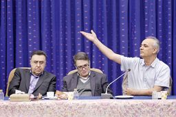 بررسی مواضع فعالان دو جناح در نشست با رئیس جمهور/ انتقاد اصلاح‌طلبان تشویق تندروها