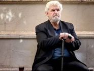 اسطوره سینما همچنان در بیمارستان