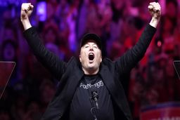 ایلان ماسک روی کره ماه شهر می‌سازد