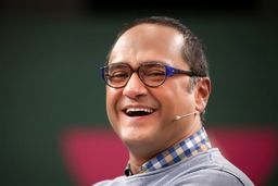 اولین واکنش رامبد جوان به  شباهت «۱۰۰۱» با «خندوانه»: خیلی شبیه است