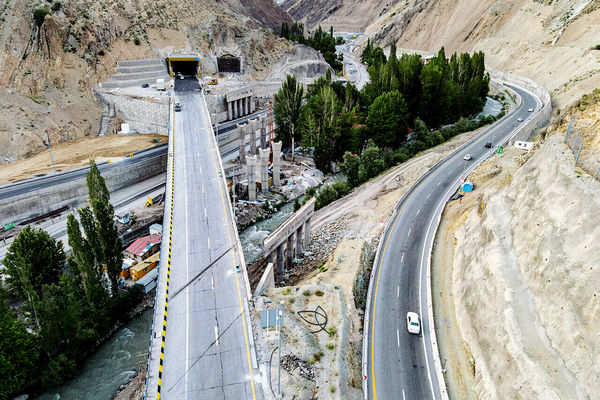 چین در اقتصاد به ما کمک نکرد/گفت‌وگو با بهمن آرمان درباره جنگ تعرفه‌ای و نسبت آن با اقتصاد ایران