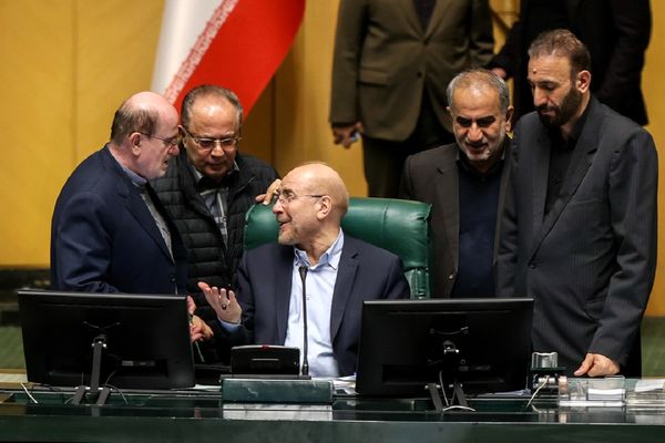 با تصویب تاخیر انتخابات شوراها به مدت 6 ماه در مجلس رخ می‌دهد: بن‌بست مالی شهرداری‌ها