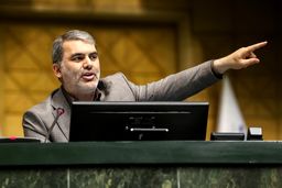 نماینده مجلس: تورم ما امروز بالای ۴۰ درصد برای کالاهای اساسی است