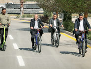 خب که چه؟درباره عکسی از رکاب زدن رئیس‌‏جمهور