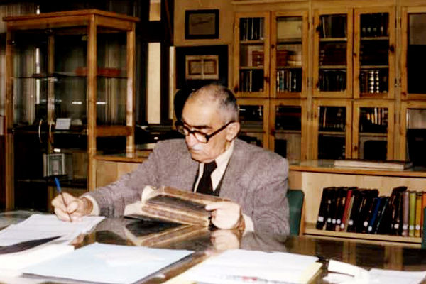 سده ایران‌شناس/به مناسبت یکصدمین سال تولدایرج افشار