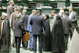 ورود به منطقه ممنوعه؟بررسی دخالت نمایندگان مجلس در عزل و نصب‌های دولتی 