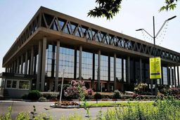 صداوسیمای شاعرمسلک/ضرورت نوسازی یک نهاد ملی