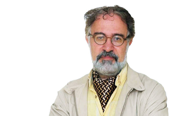 کیومرث اشتریان استاد علوم سیاسی دانشگاه تهران:نهادهای متکثر در حال از بین بردن قدرت دولت هستند