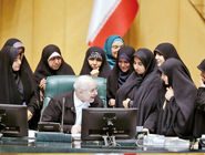 فشار مضاعف بر زنان خانه‌‏دار و غیرشاغل/تصویب کاهش سقف پیگرد کیفری مهریه از ۱۱۰ به ۱۴ سکه بار دیگر صدای معترضان را بلند کرده است