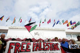 وکلا علیه سینماگران/یک نهاد حقوقی بریتانیایی، نتفلیکس، دیزنی، بی‏‌بی‏‌سی و... را به‌دلیل حمایت‏شان از فلسطین به پیگرد قضایی تهدید کرده است