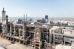 راهی که غول تولیدکننده  PVC  ایران به سمت «بورسی شدن» پیمود/«اروند» عضو نامدار هلدینگ خلیج فارس چگونه در صف مدعیان بازار پر رقابت پتروشیمی ایستاد؟ 