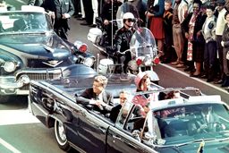 چه کسی کندی را کشت؟انتشار اسناد اخیر ترور جان‌‏اف‌‏کندی در سال 1963 منجر به ظهور تئوری‌‏های توطئه بیشتری درباره سازمان سیا و دولت پنهان شده است