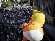 خودتان کردید.../درباره عکسی از تظاهرات مردم آمریکا