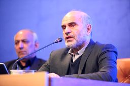 فرشاد مومنی: بی‌قانونی‌ها و رانتی‌گری‌ها، مردم و تولیدکنندگان را گرفتار کرد