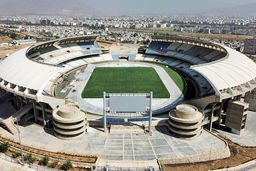 لیگ خانه‌به‌دوشان/لیگ برتر ایران در حالی آغاز شده که نیمی از تیم‌‏ها حتی یک ورزشگاه هم برای برگزاری مسابقات ندارند