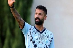 از منع تمرین تا احضار قضایی؛ تبعات انتشار فیلم خصوصی بازیکن استقلال
