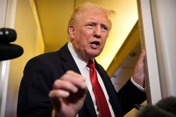 ترامپ: من خودم را متقاعد کردم، کسی مرا متقاعد نکرد!