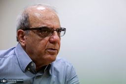 نقد «امت‌گرایی» موجود و تأکید بر لزوم بازگشت به مردم