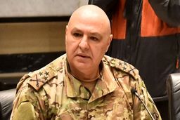 سلاح فقط در دست ارتش