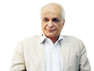 ارزیابی مسعود سپهر استاد علوم سیاسی از ریشه‌های اعتراضات اخیر و وضعیت استان فارس: کانال‏‌های رسمی انعکاس درخواست شهروندان مسدود است