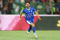 ستاره استقلال جراحی می‌شود