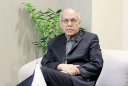 کوروش احمدی: امکان دستیابی به توافق در لحظات آخر منتفی نیست