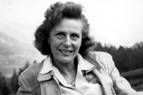 یکی نور، یکی سیاهی / لنی ریفنشتال هنرمندی است با نبوغی بی‏‌چون‏‌وچرا که پیوندی ناخوشایند با تاریک‏ترین فصل تاریخ داشت