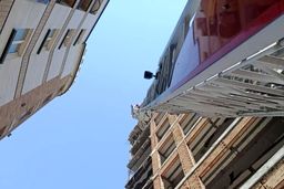 سقوط مرگبار هنگام نصب کولر در قائم‌شهر

