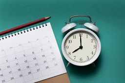 تغییر ساعت آغاز به کار مدارس و ادارات به مناسبت یلدا 