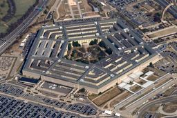 اخراج مشاور ارشد وزیر دفاع آمریکا از پنتاگون