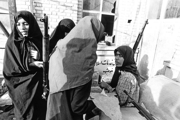 مدافعان گمنام خونین‌شهر/گزارشی درباره زنان مدافع خرمشهر پس از حمله عراق و روزگار زنان ایثارگر، 45 سال پس از شروع جنگ