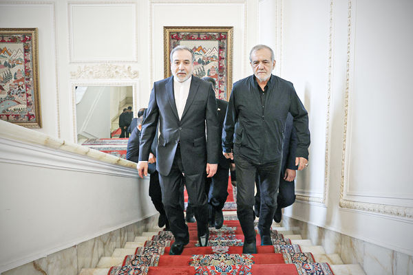 زمان تصمیم بزرگ/چرا دیپلمات‌‏های باسابقه کشور خواستار بازنگری در مولفه‏‌های سیاست خارجی کشور در شرایط فعلی شدند؟