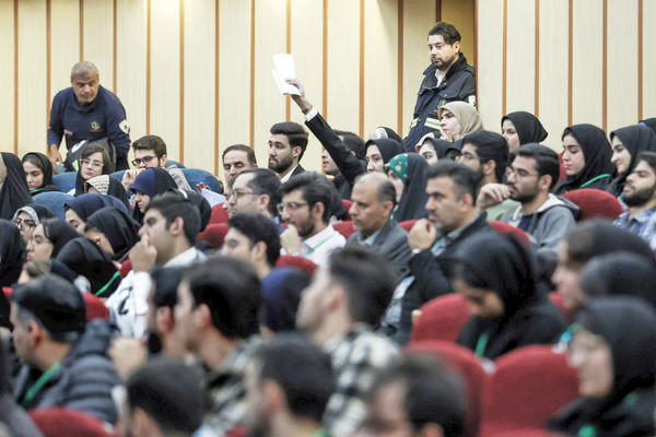 انگار نه انگار که روز دانشجو است/ درباره عکس‌های ۱۶ آذر ۱۴۰۴